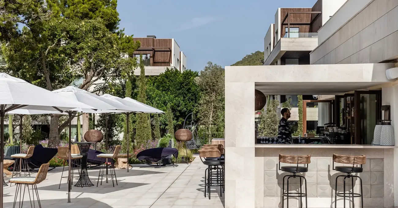 08-kimpton-aysla-by-gras-reynes-arquitectos-©TomeuCanyellasPhotography-scaled 1