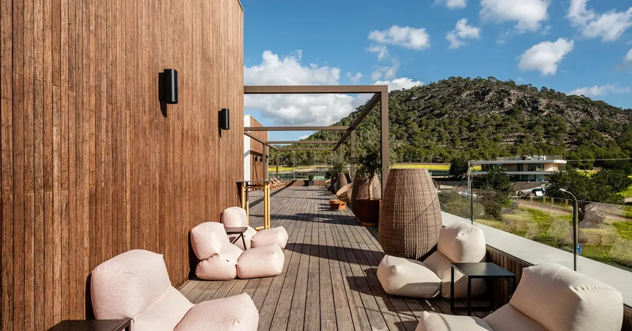 29-kimpton-aysla-by-gras-reynes-arquitectos-©TomeuCanyellasPhotography-scaled 1