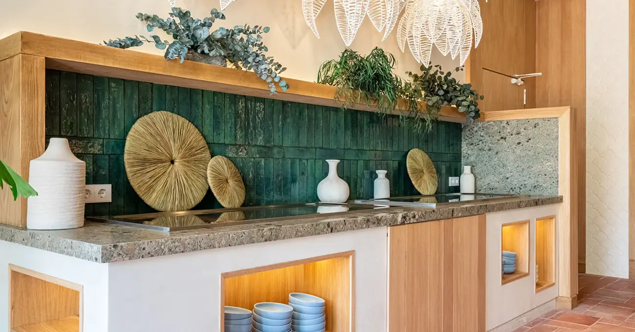 LS004CN-R.Web-0061 1