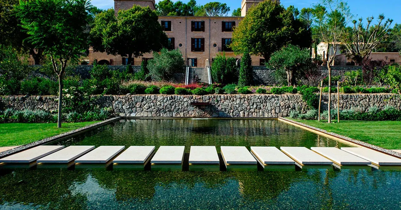 lls_hotel_6_castell_son_claret_2-1 1