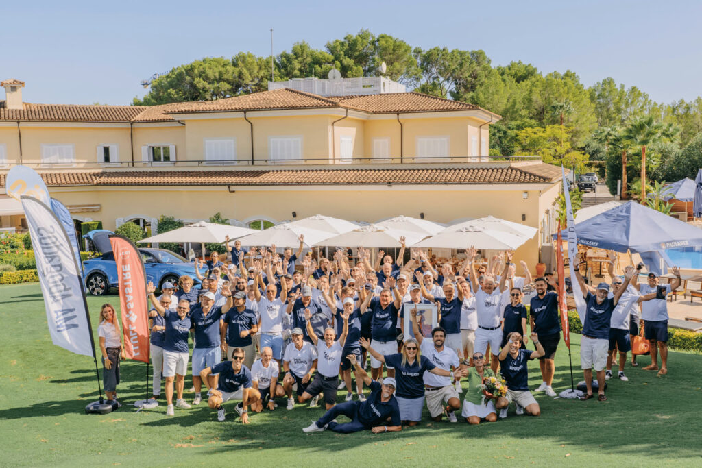 Participantes del torneo de golf PMA Studio vs. MA Abogados en Arabella Golf Son Quint, con Llull Sastre como patrocinador principal